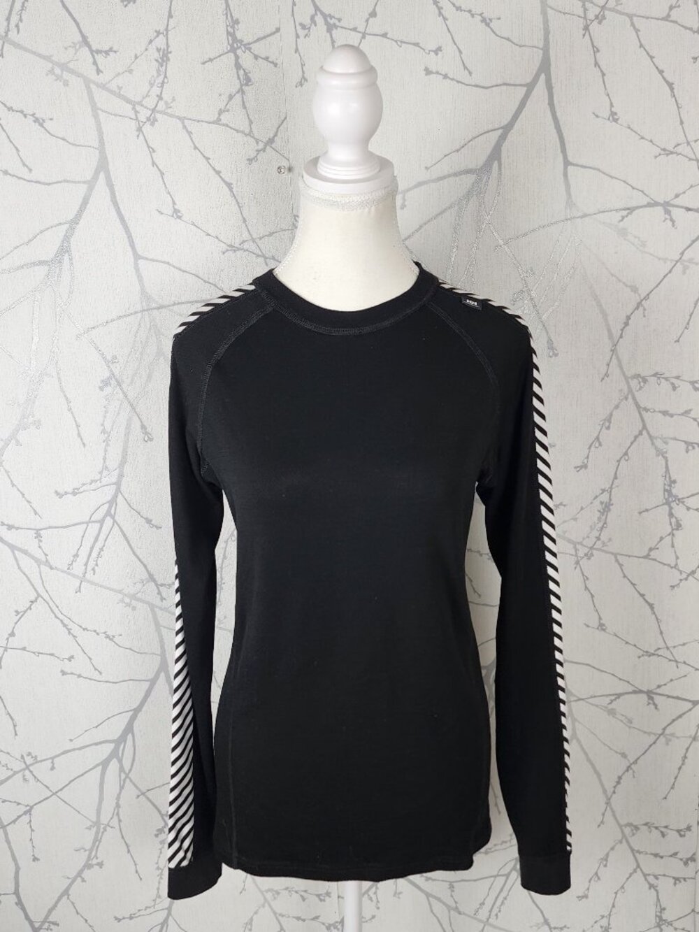 Helly Hansen Black White 51% Merino Wool Crewneck Baselayer